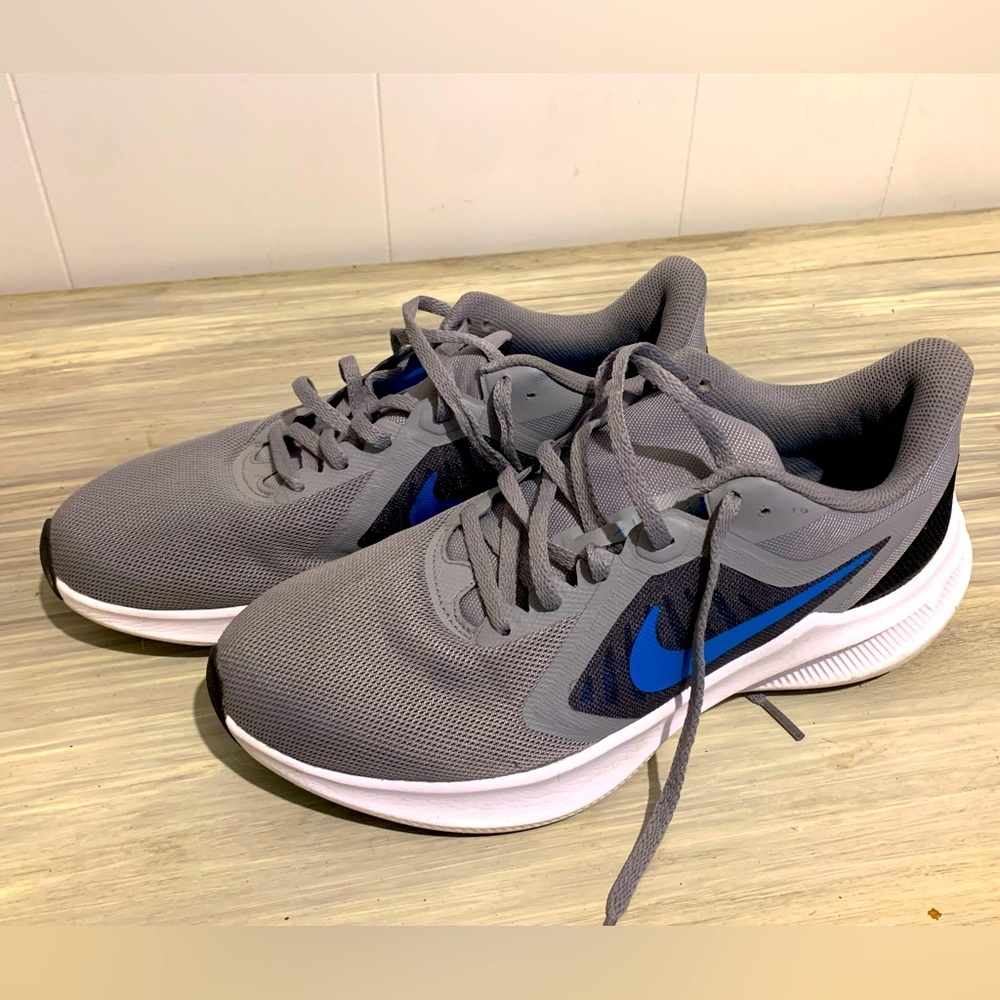 Nike Downshifter size 9
